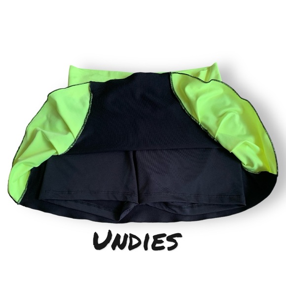 TENNIS, PICKLEBALL, GOLF PLEATED SKIRT/SKORT. NEON GREEN & BLACK. WOMEN X-SMALL - Picture 3 of 3